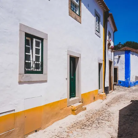 Casa P'ra Muralha * Óbidos